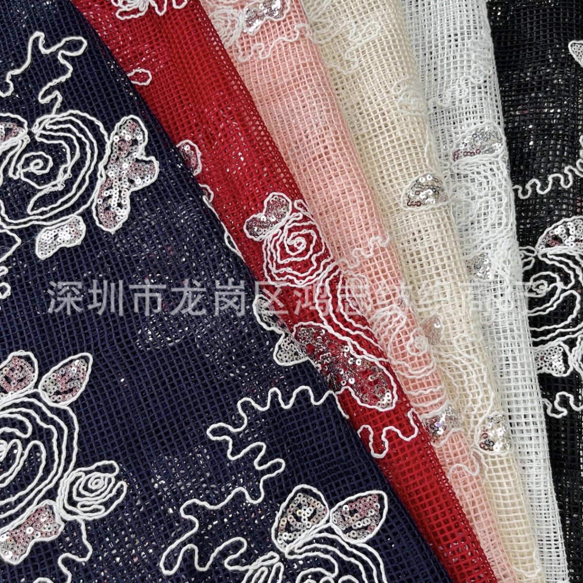 方格玫瑰绣银片绣花新款，大气简约，网布透气舒适，设计多样性强