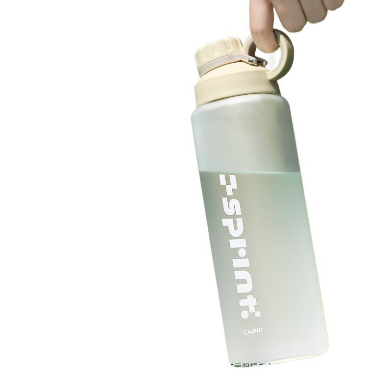 Taza de agua para hombres de gran capacidad de verano resistente a caídas resistente a altas temperaturas para mujeres con tabique de té de plástico portátil 2025 nueva taza deportiva