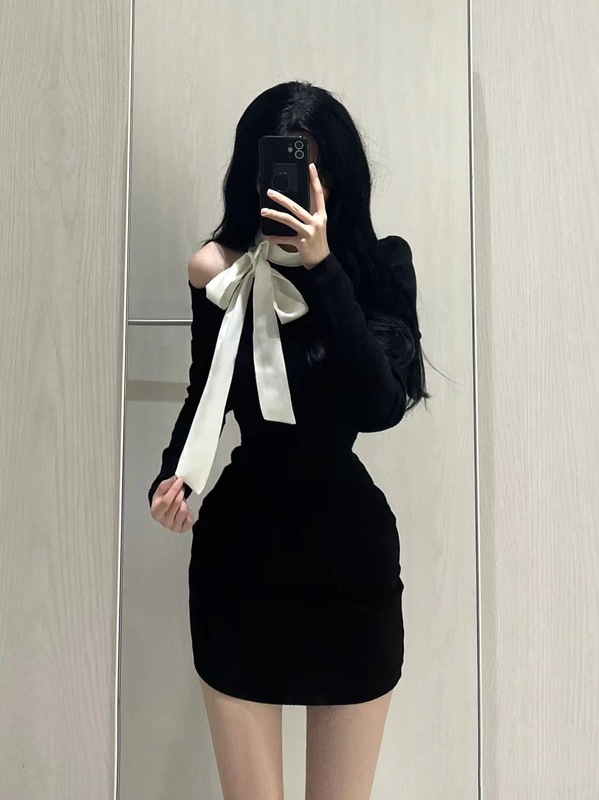 ソリッドカラーのリボンタイトな長袖ドレス女性の秋のセクシーなスカートウエスト純粋な欲望スタイルヒップカバー|undefined