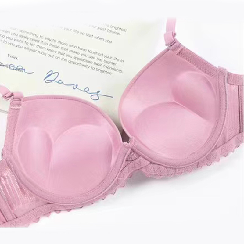 Fábrica de Shantou en forma de corazón en el lugar de la copa de la cabeza de acero gruesa para juntar ropa interior de pecho pequeño damas con anillo de acero sujetador de encaje