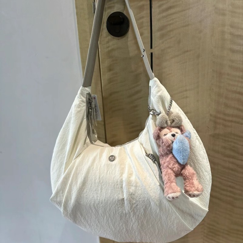 ルル ルルクロワッサン 防水ナイロン ヨガバッグ 脇バッグ シンプル 軽量 大容量 餃子バッグ|undefined
