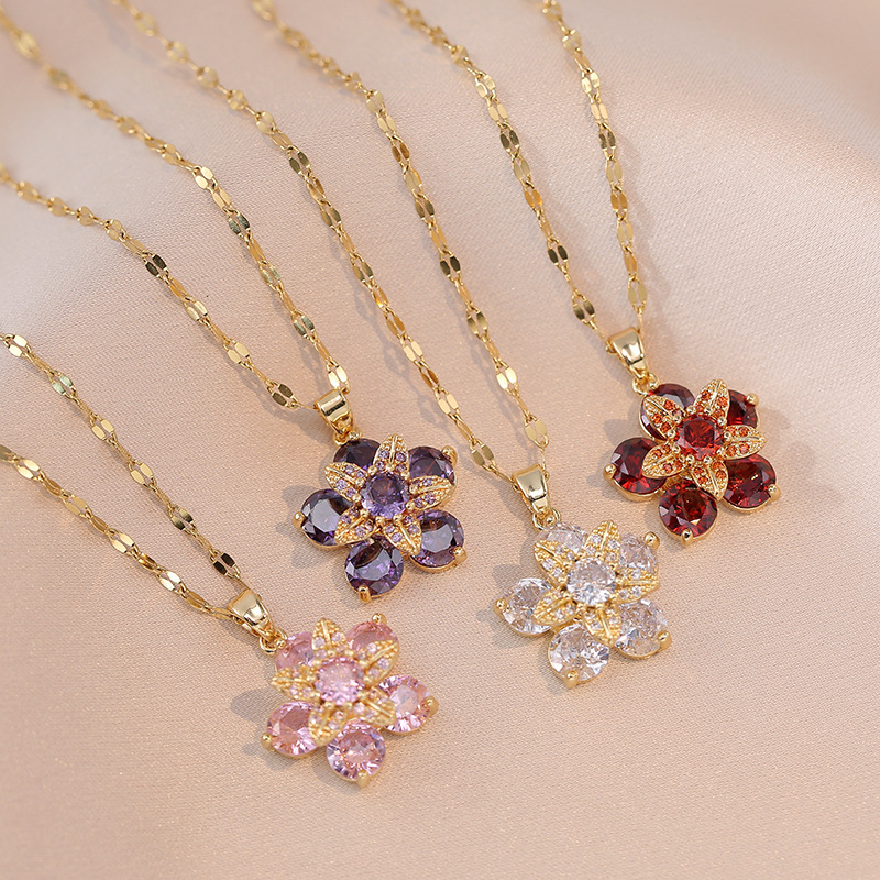 10g Weight Copper Pendant Material Wholesale Jewelry Elegant Flower Titanium Steel Copper Diamond Pendant Necklace