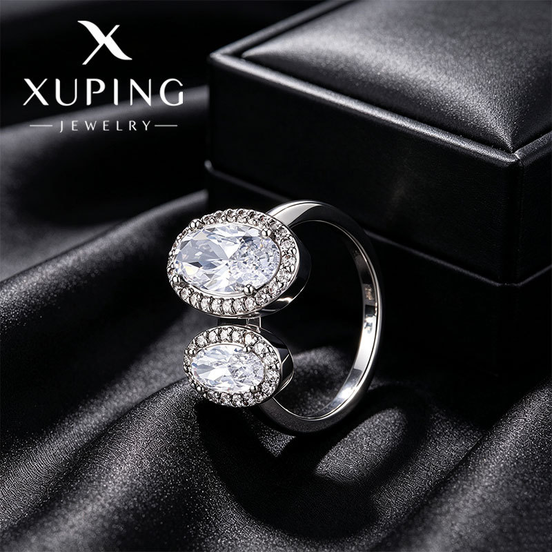 Xuping lujoso diseño ligero anillo de diamante de aleación de apertura de alta calidad anillo de moda personalidad anillo de novia