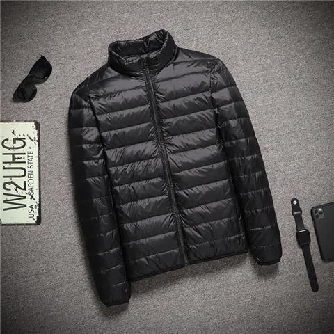 Abrigo de invierno de los hombres de algodón acolchado abrigo anti-temporada otoño e invierno ligero abajo de algodón acolchado abrigo de los hombres de pie corto cuello con capucha medio verde joven