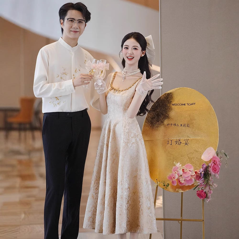 New Chinese-Style Morning Robe, Toast Dress, 2026 New Wedding Dress, Engagement Dress, French-Style Simple Dress for Marriage Registration, Thank-You Banquet, Homecoming Dress