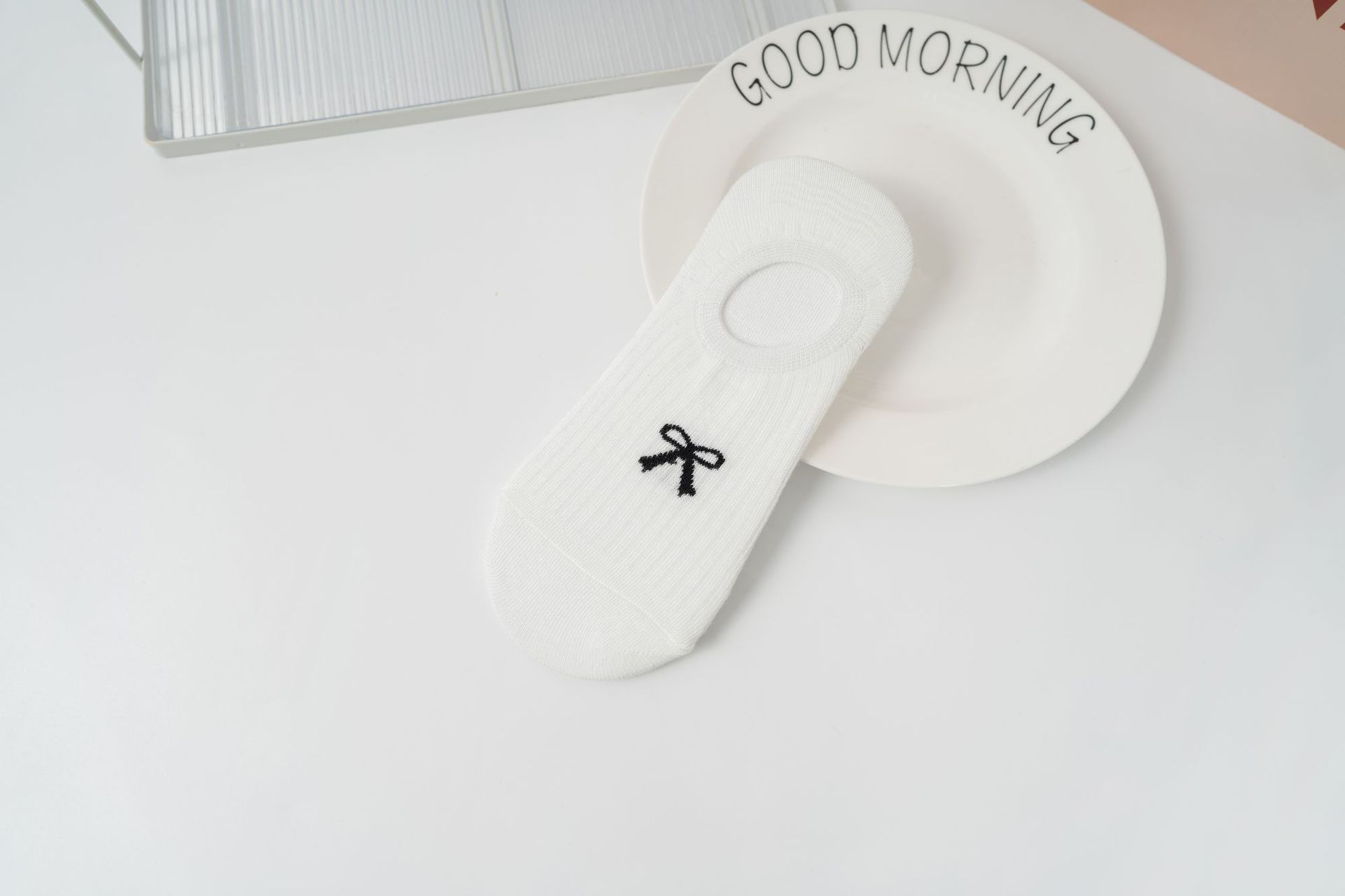 흰색 보이지 않는 양말