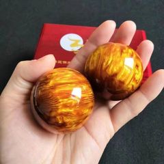Golden Silk Sea Palm Handball Massage Hand Exercise Hand Crafted Palm Toy