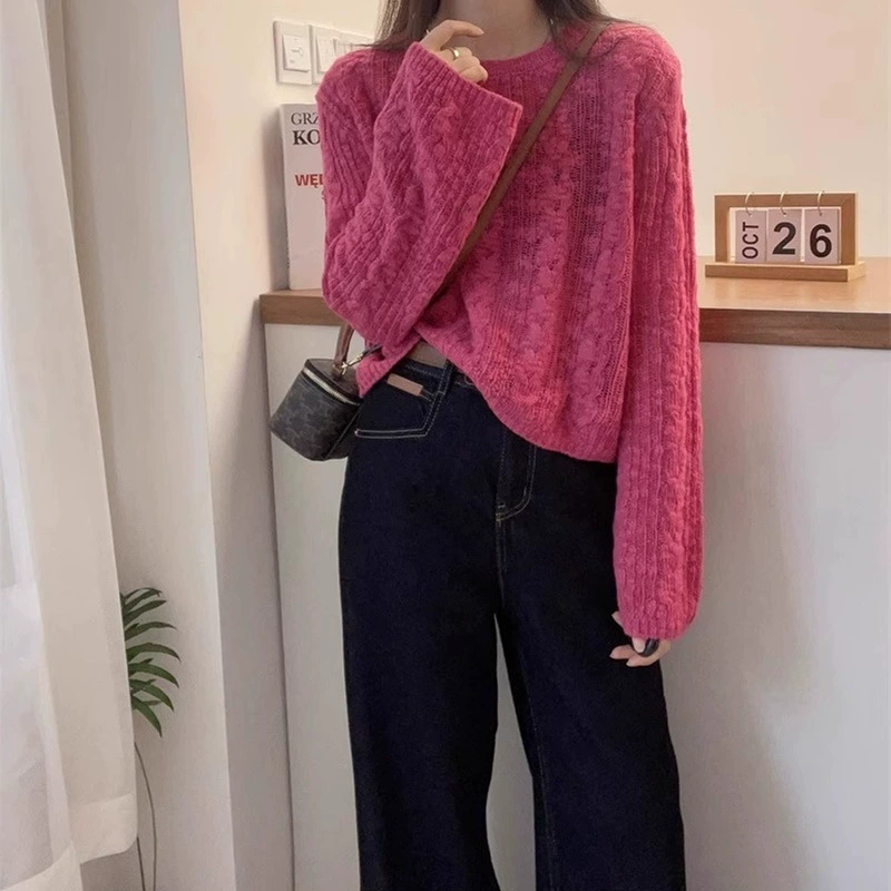 Тонкий женский трикотаж с длинными рукавами розово-красного цвета, ранняя осень 2025 года, новый ленивый стиль, свободный короткий мягкий вощеный трикотаж с круглым вырезом