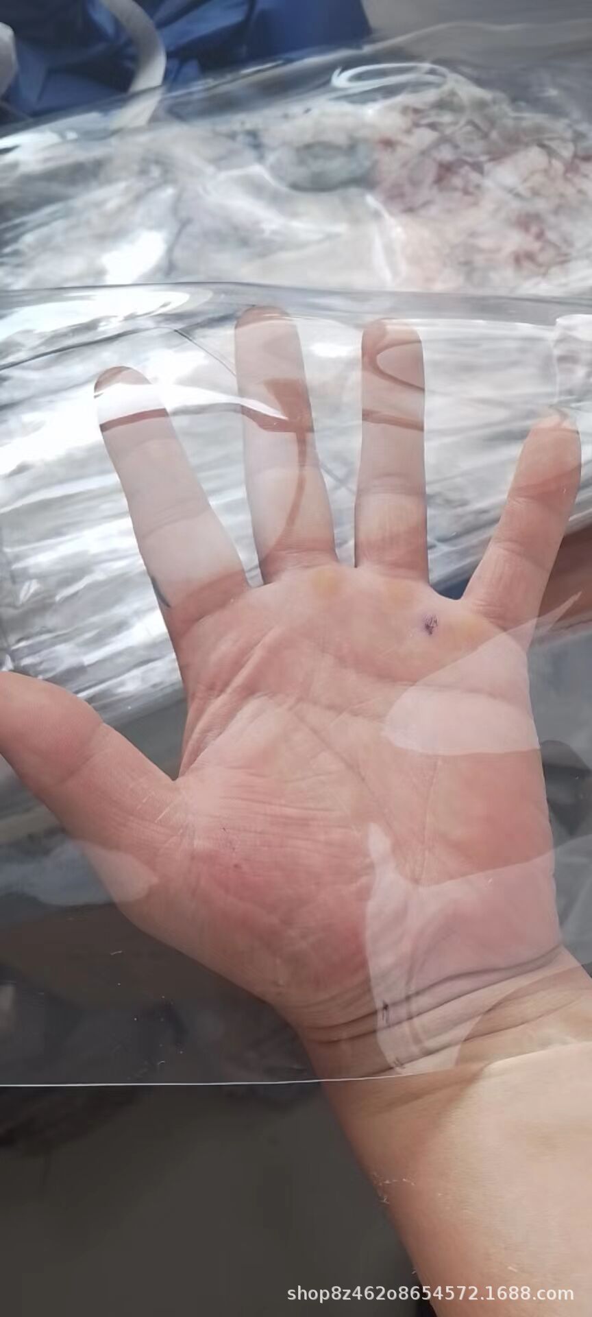 EEE4E481772F0ED9D9F95FADE7623D