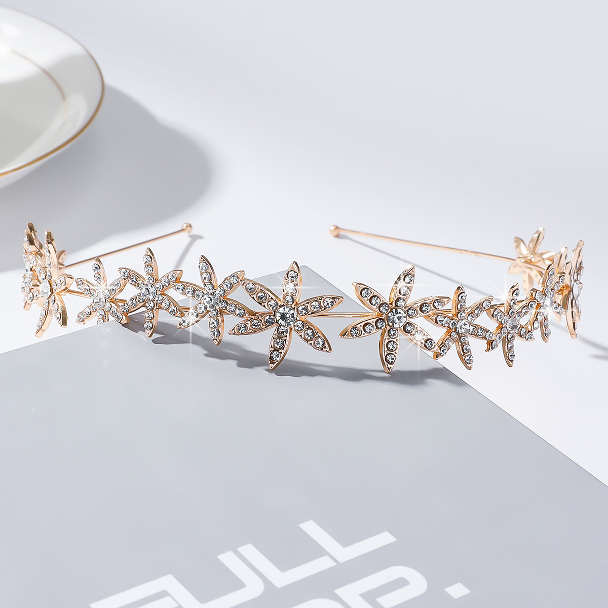 2024 nuevo copo de nieve delgado cinturón de cabeza estrella hexagonal diamante perla cinturón de pelo temperamento de verano hadas tarjeta de pelo roja en línea