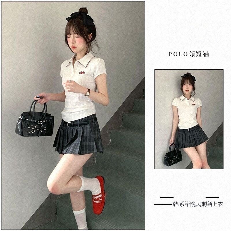 Preppy style summer polo collar embroidered short-sleeve t-shirt top with pleated mini skirt, Korean-style outfit base shirt Preppy style summer polo collar embroidered short-sleeve t-shirt top with pleated mini skirt, Korean-style outfit base shirt