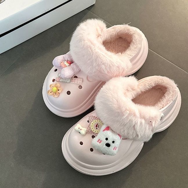 Cute Cartoon Fashion Thick-Soled Closed-Toe Women's Outdoor Non-Slip Height-Increasing Fleece-Lined Clogs for Autumn and Winter 2026