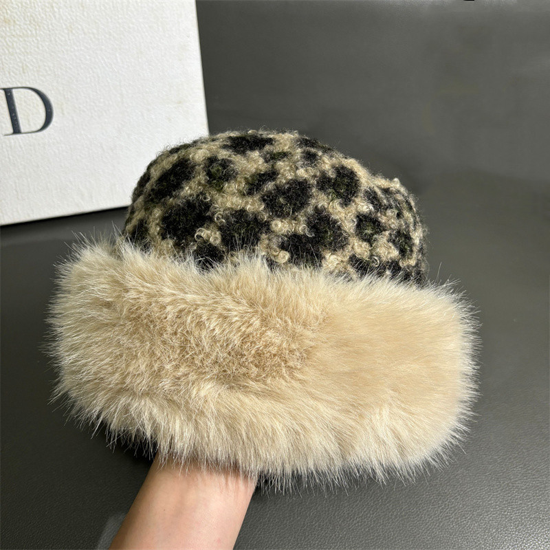 Winter warm leopard print melon skin hat women's 2024 new thick fleece-lined landlord hat riding Mongolian hat atmosphere