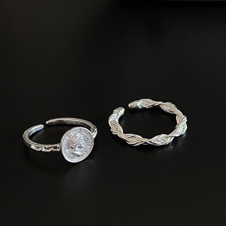 Anello aperto minimalista in argento per donna stile lusso_voghion.com