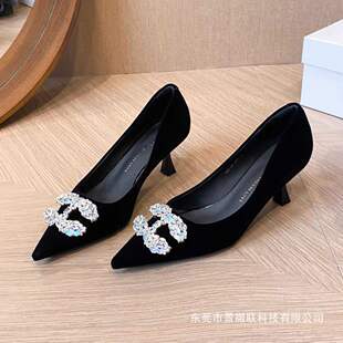 ��ɫ��z�q���^�\�ڽq���Ь�����߸�ЬŮˮ荼���2026���紺�¿�