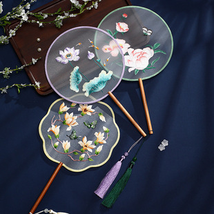 Ancient style round fan embroidery fan Chinese style classical fan Hanfu cheongsam ancient costume photography props fan