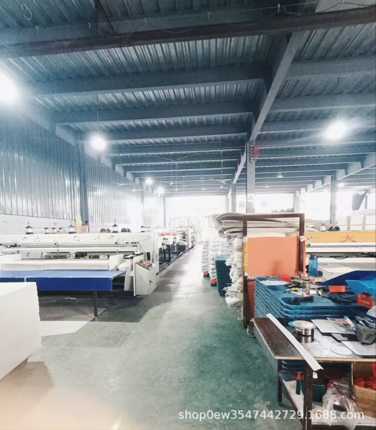 d1962266e2d60b3d431ff180bc9ba1