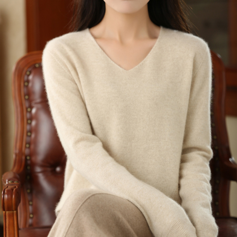 Autumn and Winter First-Line Seamless 100 Wool Sweater Women's V-Neck Loose Cashmere Base Sweater Knitted Sweater Women's Inner Top
