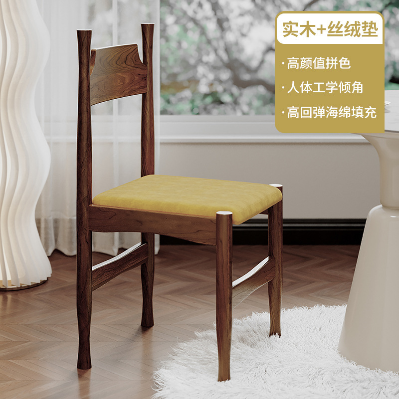 Silla de comedor de bolsa suave de madera maciza medieval francesa 2024 silla de nuevo estilo silla de tocador retro restaurante casual silla de respaldo para el hogar