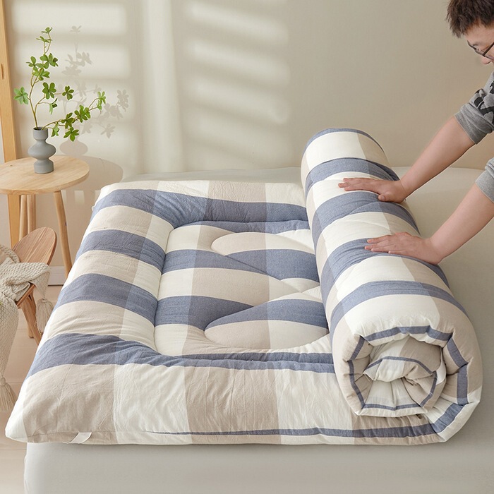 Brushed Cotton Mattress Type A, Thickened and Warm, Soft Pad for Dormitory Students, Single Bed Base, Foldable Mattress Brushed Cotton Mattress Type A, Thickened and Warm, Soft Pad for Dormitory Students, Single Bed Base, Foldable Mattress