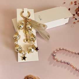 迪家新款仿珍珠轻奢手机挂件合金串珠高级感包包百搭饰品