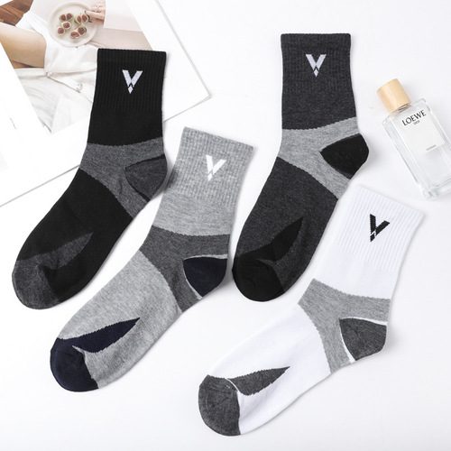 Spring and Autumn New Men's Medium Calf Socks with V-Embroidered Sports Socks, Sweat-absorbent and Breathable Cotton Men's Basketball Socks for Wholesale