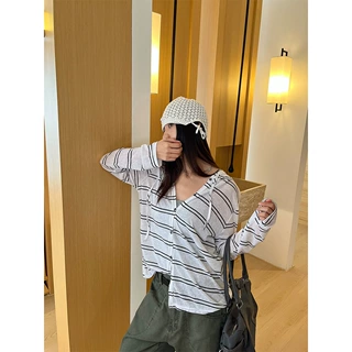 誉一条纹连帽开衫女竹节肌理微透薄款排扣抽绳宽松短款外搭M70057