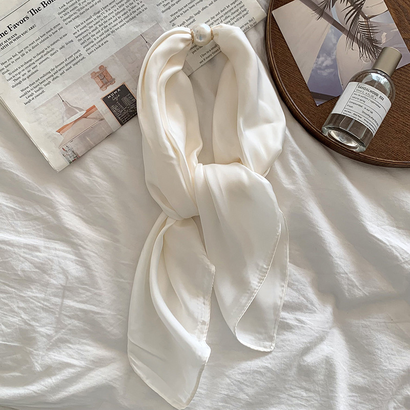 Bufandas de seda de alta calidad primavera y verano estilo europeo y americano patrón de impresión multipropósito seda simulada decoración bufandas de seda cinturón de pelo