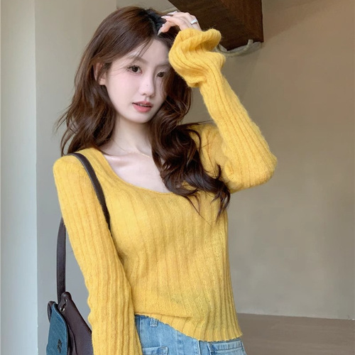 Autumn new style, sweet and spicy Korean, figure-fitting, slimming, long-sleeved sweater, lazy style, short base top for women