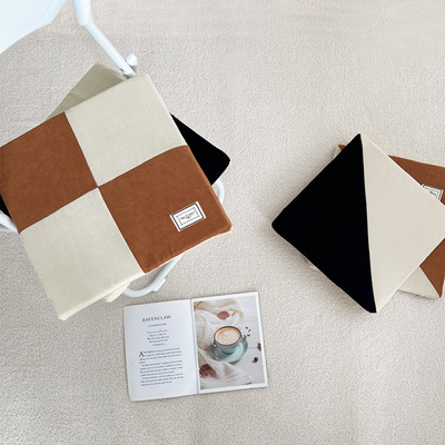 美作元素防滑灯芯绒拼色椅垫办公室加厚久坐屁垫宿舍学生家用坐垫