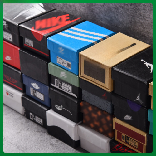 AJ Mini Sneaker Model Box, Gift for Classmates, Instagram Personal Gift, Trendy Toy, Small Shoe Box, Shoe Wall Desk Accessory