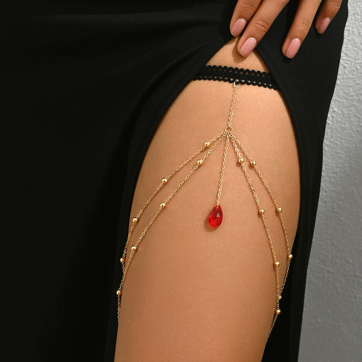 Zhuru Одежда, популярные в Европе и Америке ювелирные изделия, сексуальная цепочка с кисточками, рубиновый кулон, черная цепочка на бедро H0044