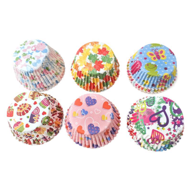 100 pcs / caja Xue Mei Niang soporte de papel para pastel medio soporte de papel para hornear tazas de papel muffin relleno soporte de papel a prueba de aceite