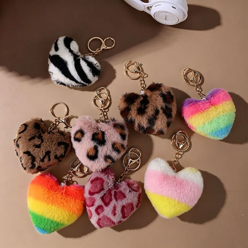 In-stock heart-shaped leopard print fur ball keychain, heart pendant, bag decoration, plush accessory, wholesale gift souvenir