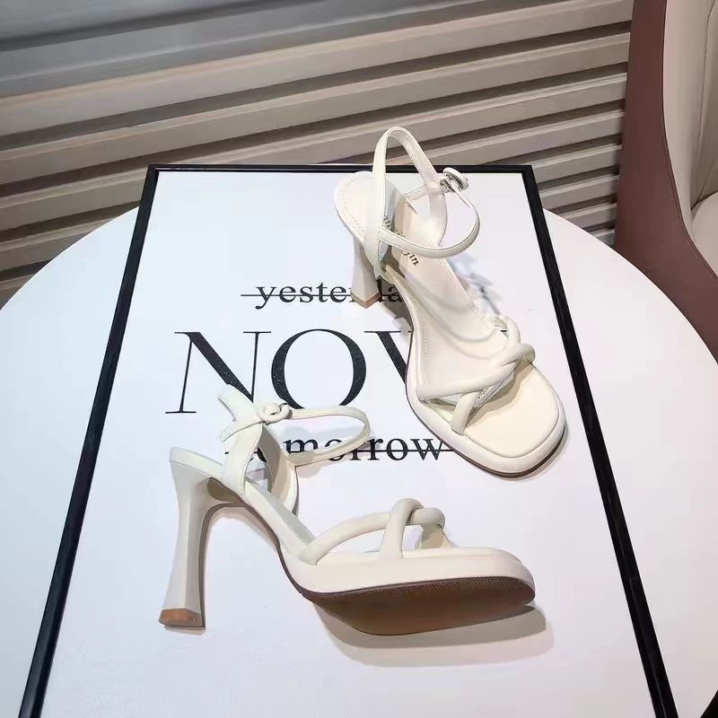 Summer sandals with a strap, 2025 years