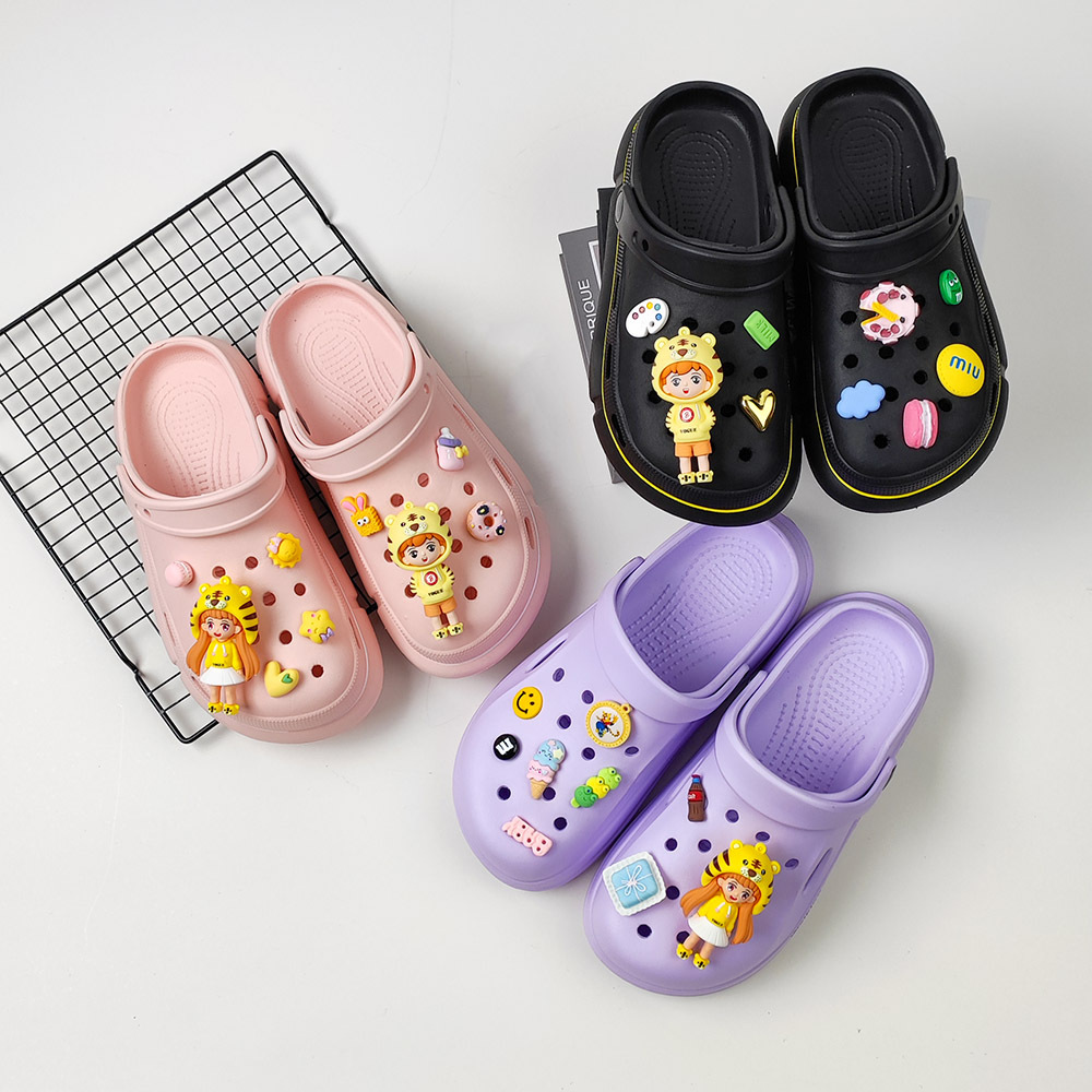 Cartoon Crocs-style slippers