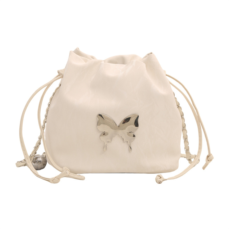 2024 nuevo diseño de nicho de la cadena popular de este año bolso pequeño bolso de mensajero de mariposa femenino hermoso bolso de cubo de un solo hombro