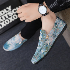 Summer and Spring Casual Shoes Trendy Shoes Men Slip-on Bean Shoes Men Lazy Shoes Slip-on Fashion One-piece Men's Shoes Fabric Shoes