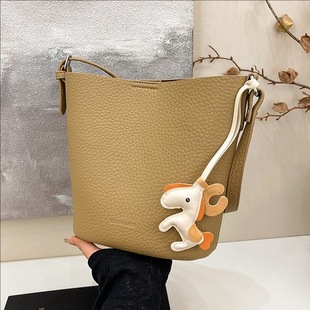 Vintage Fashion Litchi Style Commuter Bucket Bag Women's 2025 New Fashionable All-match Casual Simple Shoulder Crossbody Bag