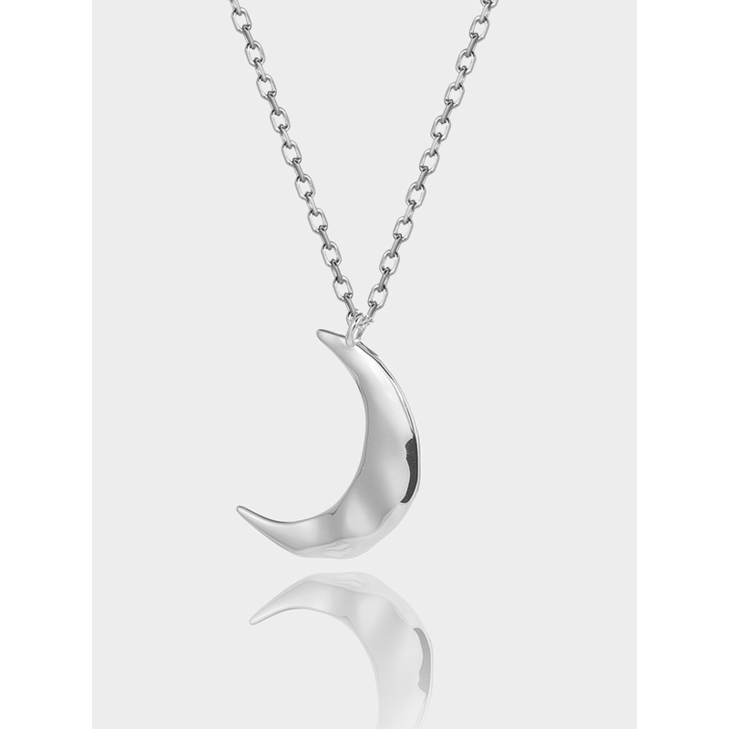 Retro Moon Sterling Silver Polishing Pendant Necklace display picture 1