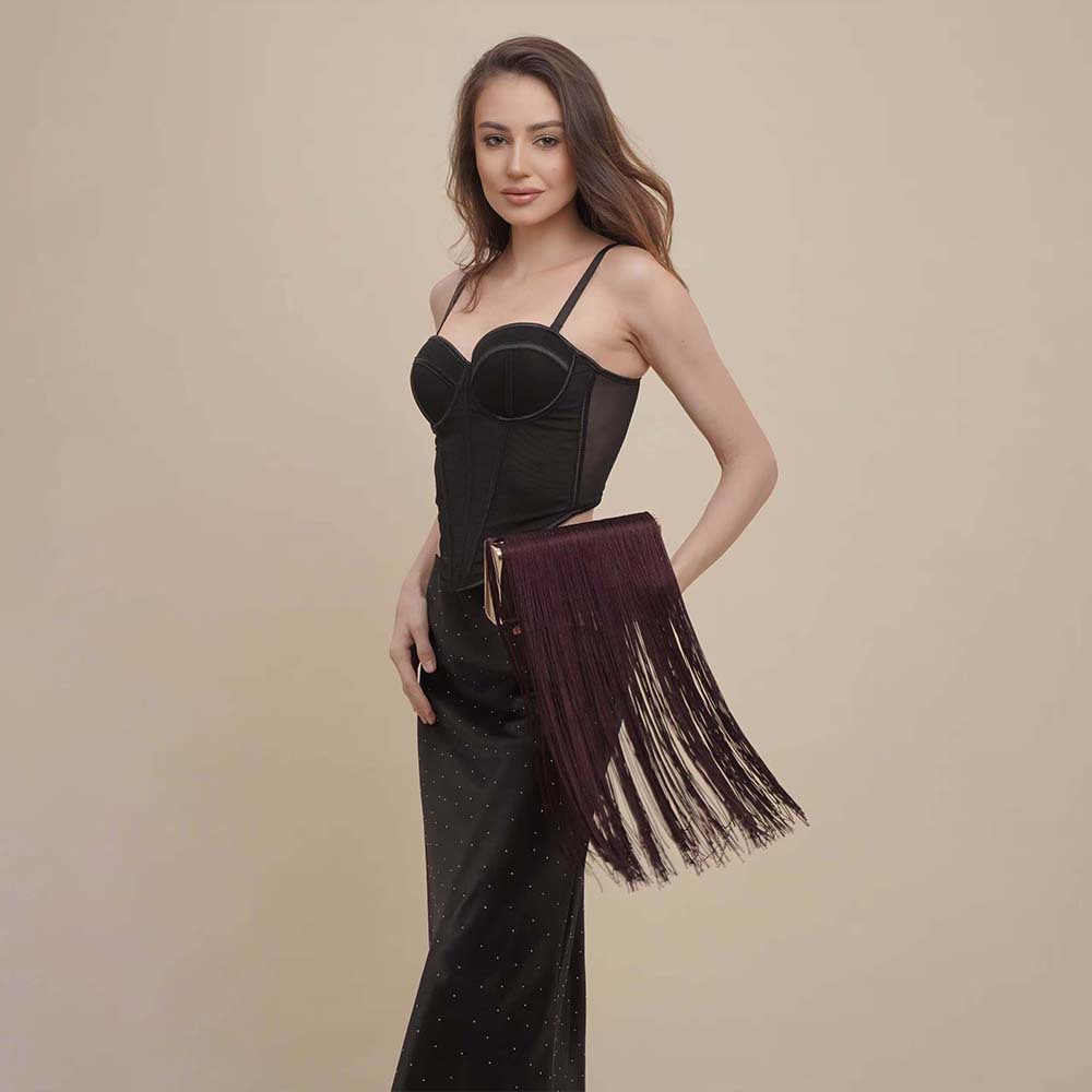 Boho-Chic Schultertasche mit Fransen – Geräumige PU-Umhängetasche mit Kettenakzenten für Retro- und Y2K-Mode_voghion.com