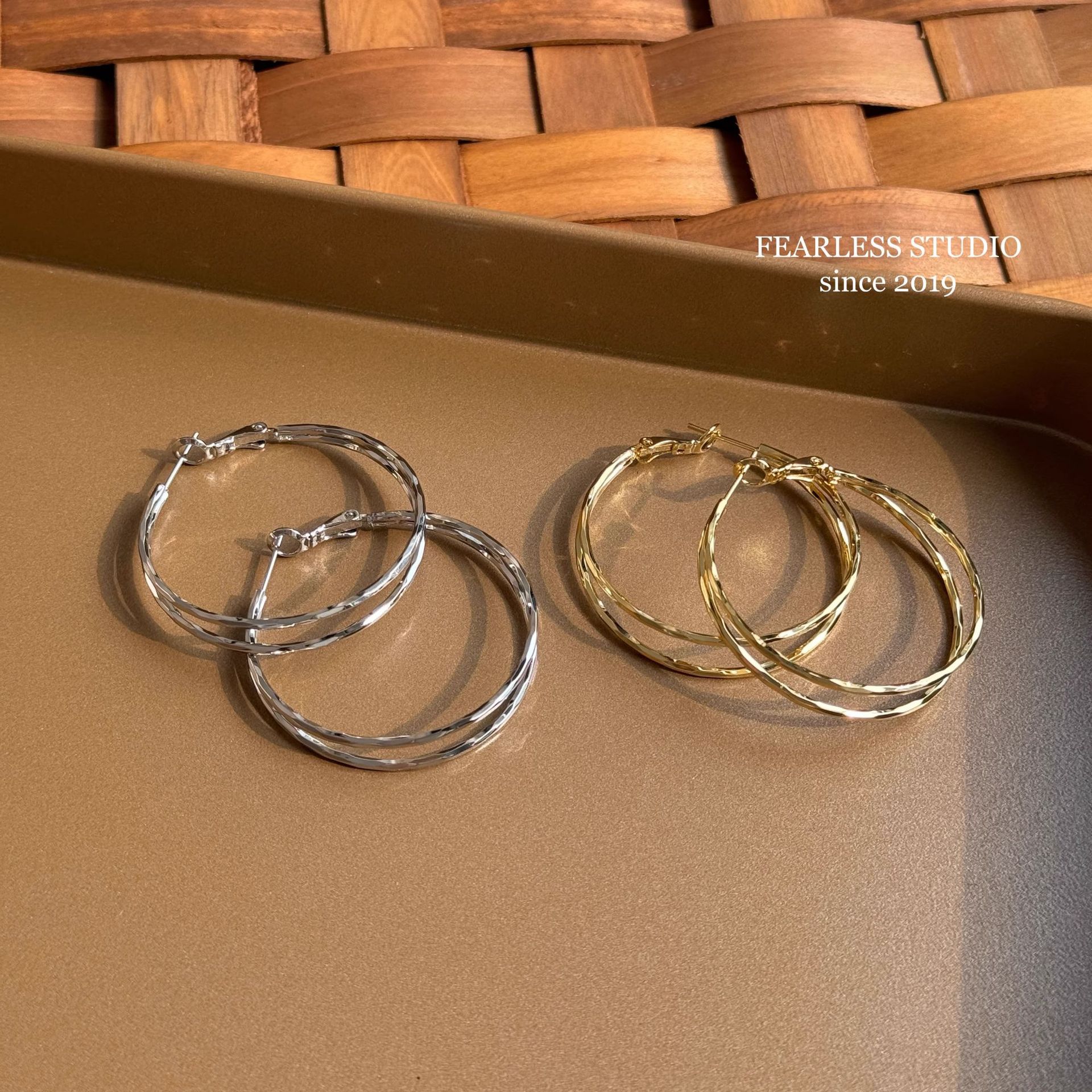 FEARLESS simple versatile plain hoop earrings niche design ins temperament high-end metal earrings earrings earrings for women