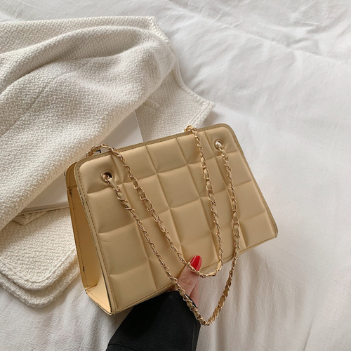 Square grid embossed chain bag, trendy casual single shoulder crossbody bag, stylish minimalist retro small square bag
