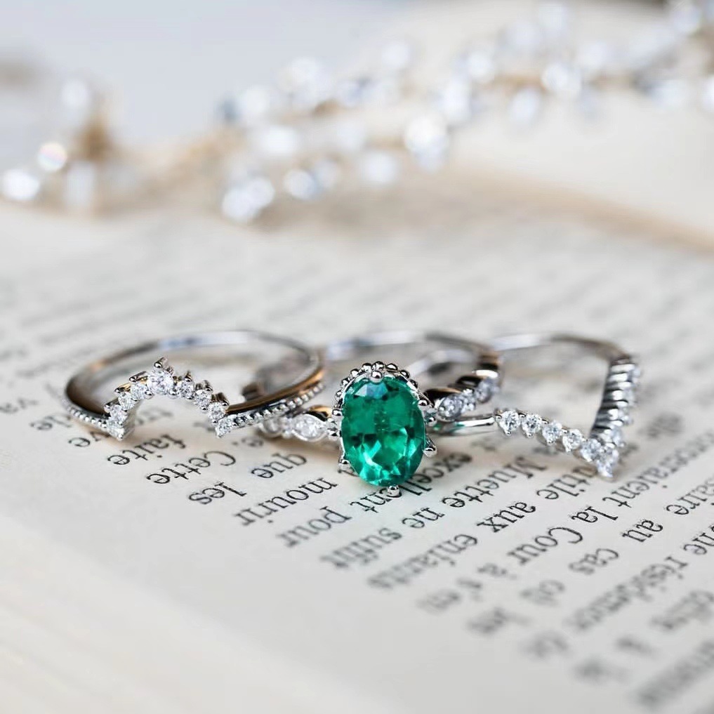 Adjustable Gold Plated Emerald Ring With Colorful Gemstones_voghion.com