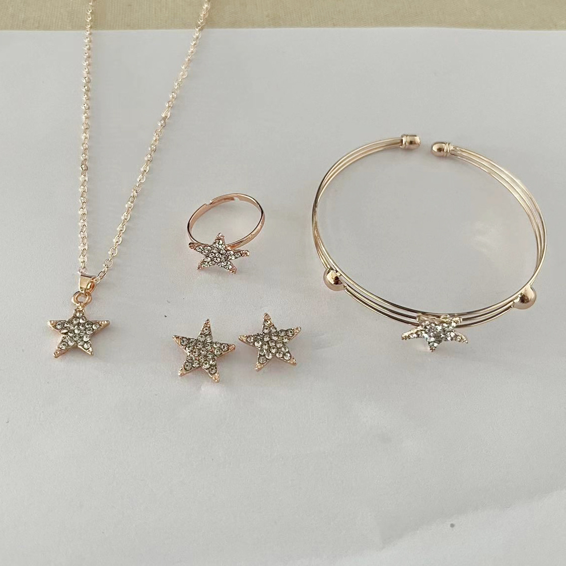 Rose gold five-pointed star bracelet set