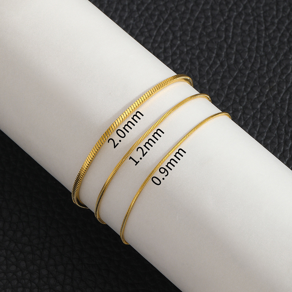 Exquisite Retro Titanium Steel Gold-plated Square Snake Bracelet_voghion.com