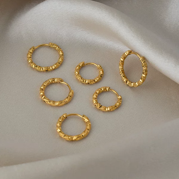 Korean and Japanese Style Stainless Steel Simple Twist Pattern Earrings, Autumn and Winter High-End Light Luxury Plain Hoop Earrings That Do Not Fade