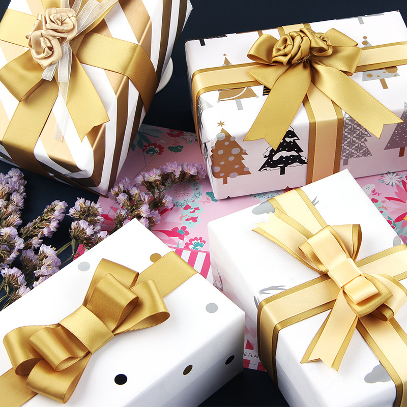 Papel de regalo de navidad transfronterizo caja de regalo de cumpleaños de san valentín papel de embalaje de lunares papel de regalo al por mayor