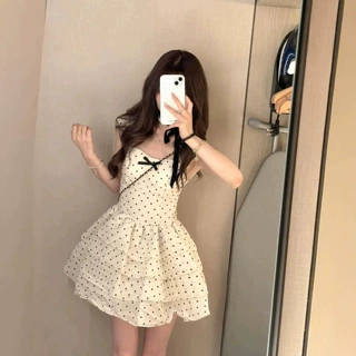 韩系波点吊带蝴蝶连衣裙女夏季新款温柔气质小个子中长款A字裙女