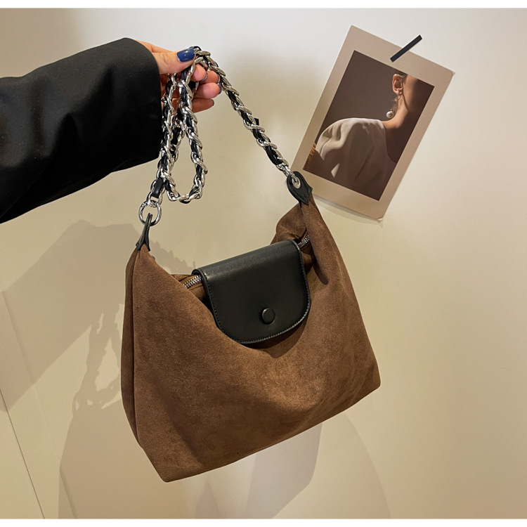Fashion Shoulder 2023 Autumn and Winter New High Capacity Crossbody Daily Commuting Chain Bag for Women_voghion.com